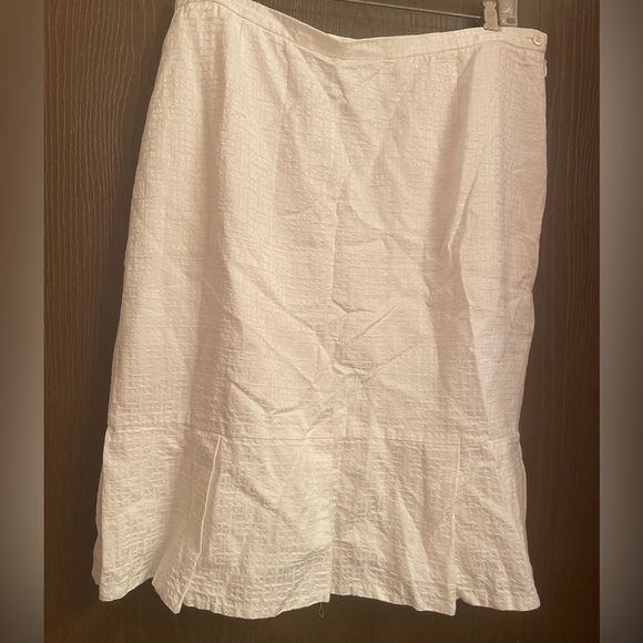 Doncaster Brand White A-Line Skirt Sz-16 - Picture 1 of 5